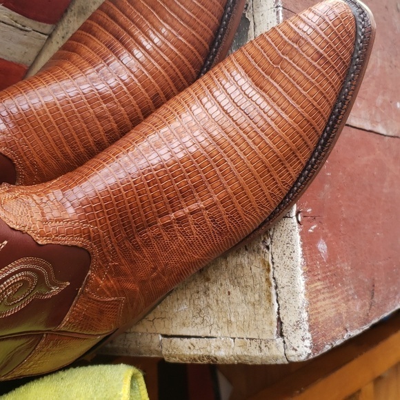 Lucchese Ladies Cowboy Boots - Picture 6 of 6